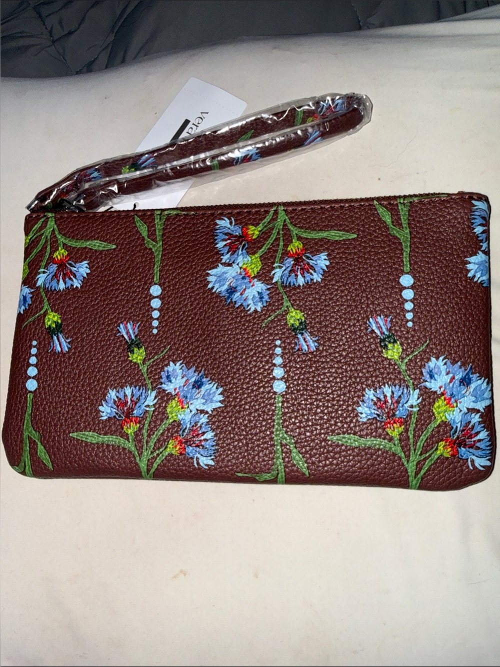 Vera Bradley Essential Wristlist NEW